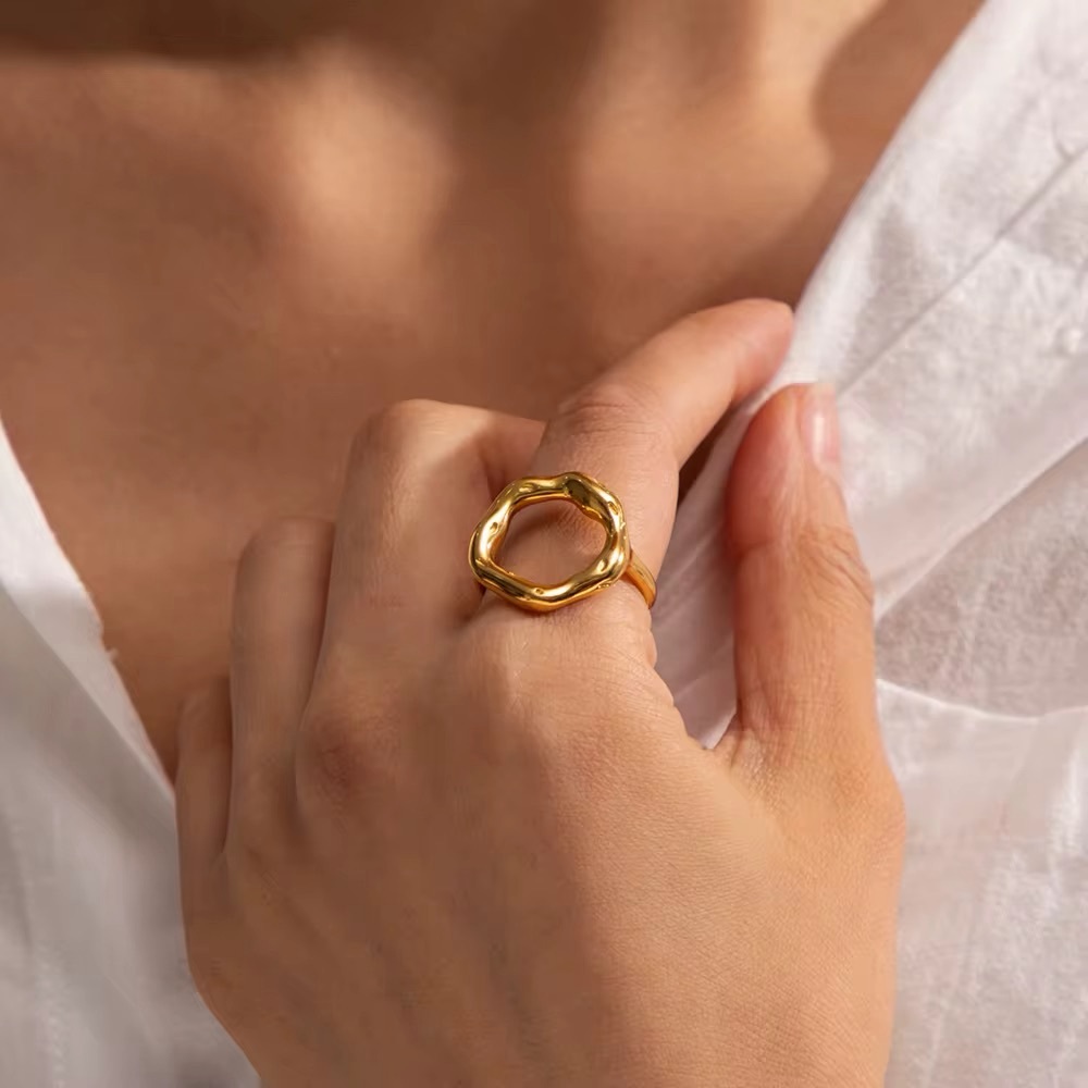 18K Gold Plated Irregular Circle Adjustable Ring - Picture 5 of 13